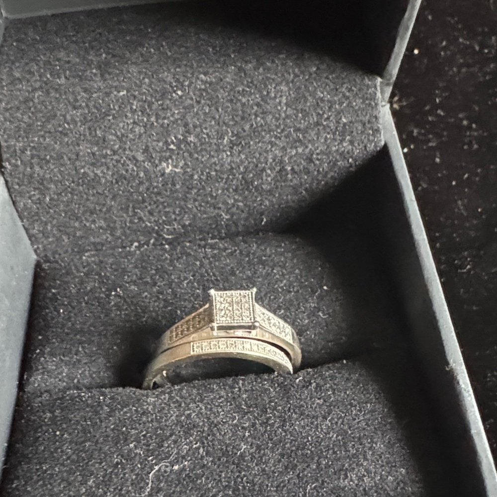 10K White Gold Simple Women's Wedding Band - Polished white Gold - Picture 6 of 8